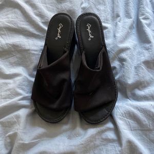 Black simple slides platform sandals
